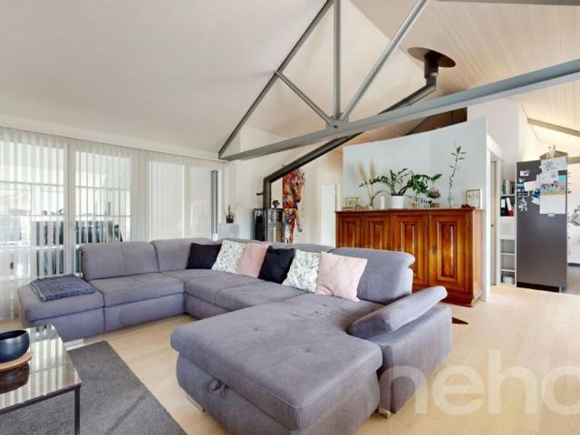 Exklusive 4.5 Zimmer Dachwohnung mit traumhaftem Rheinblick