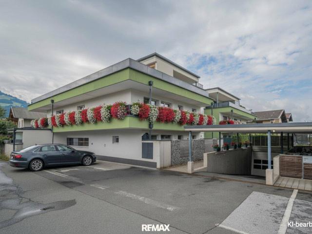 Exklusive 4 Zimmer Wohnung mit traumhaftem Bergblick und großzügigem umlaufendem Balkon in St. Johann, Weitau