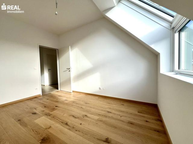 Exklusive 4 Zimmer Terrassenwohnung in Toplage