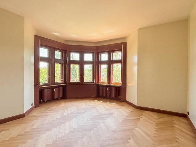 Exklusive 5.5 Zimmer Dachwohnung direkt am Rhein