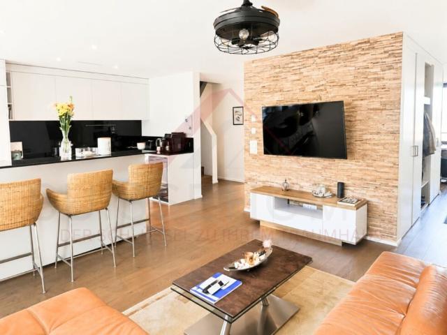 Exklusive 5.5 Zimmer Maisonette mit Designküche, Loggia und Minergie Standard