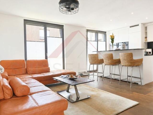 Exklusive 5.5 Zimmer Maisonette mit Designküche, Loggia und Minergie Standard