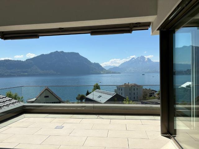 Exklusive Attikawohnung mit einmaliger See und Bergsicht