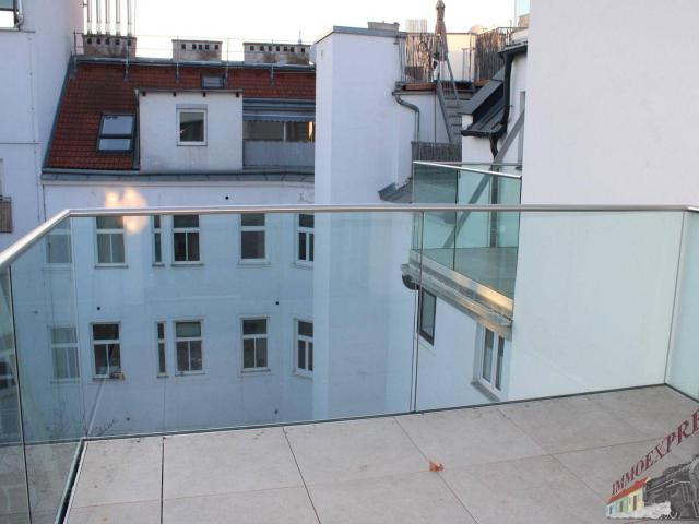 Exklusive Dachgeschosswohnung im 9. Bezirk mit Terrasse