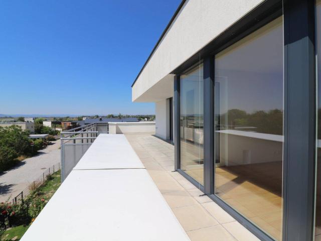 Exklusive Dachgeschosswohnung mit Seezugang