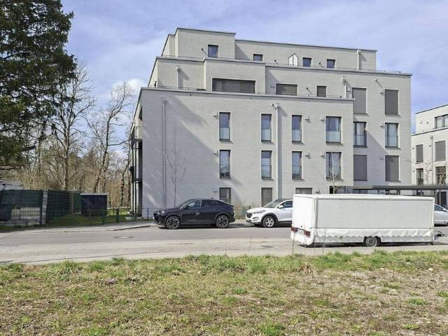 Exklusive KfW 40 Gartenwohnung inkl. 2 TG Stellplätze am Wald Barrierefrei München Pendler