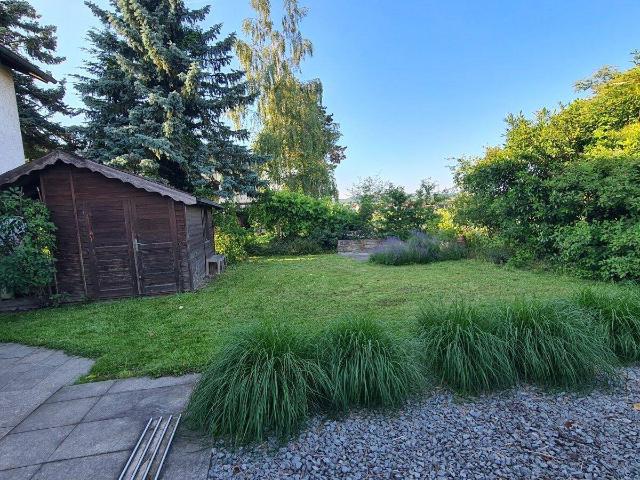 Naturnah und stadtnah: Haushälfte mit Ausblick, Garten & Pool 15 Min. nach Linz!