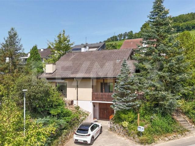 Exklusive Hanglage mit herrlicher Aussicht  Familienhaus zum Wohlfühlen in Zeiningen zu verkaufen