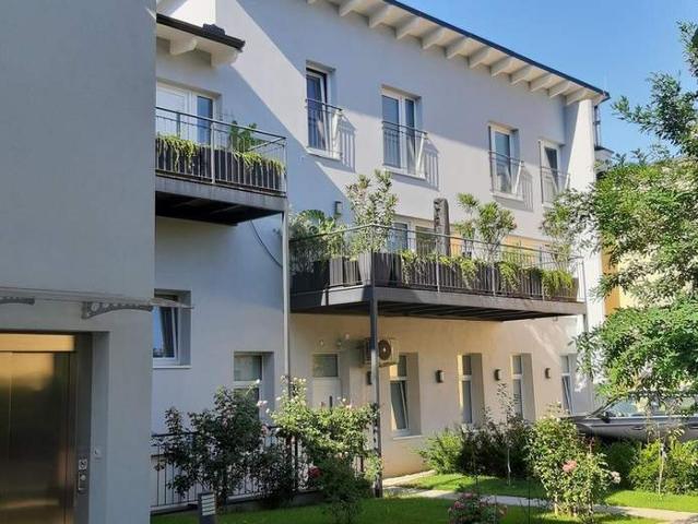 Exklusive Investitionsmöglichkeit in Mödling – Neuwertig saniertes Mehrfamilienhaus mit 5 bestandsfreien Wohneinheiten in Top Lage! | ZΞLLMANN IMMOBILIEN