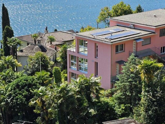 Exklusive Liegenschaft mit 8 Einheiten und atemberaubendem Blick auf den Lago Maggiore Brissago