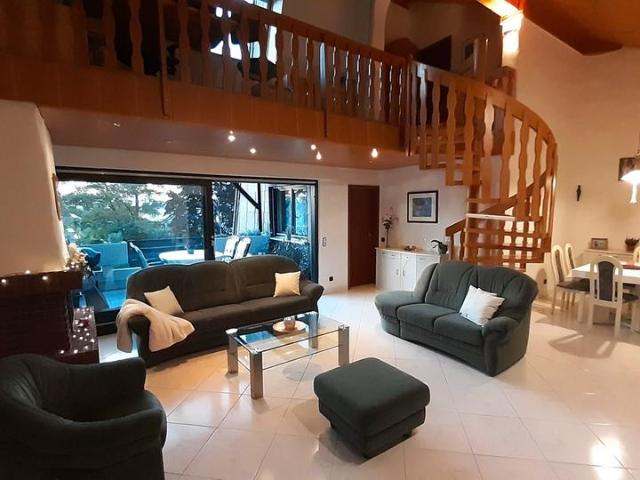 Exklusive Maisonette Wohnung in bevorzugter Wohnlage von Bad Boll