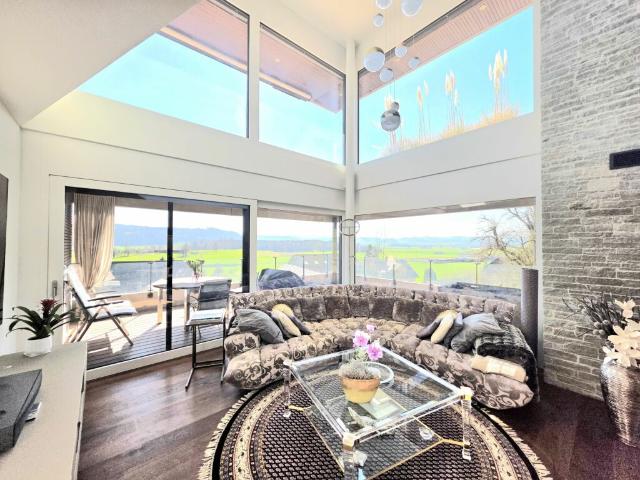 Exklusive Maisonette Attika mit grosszügigen Terrassen mit fantastischer Aussicht
