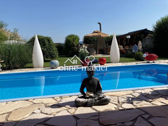 Exklusive, mediterrane Villa mit Pool und Panoramablick