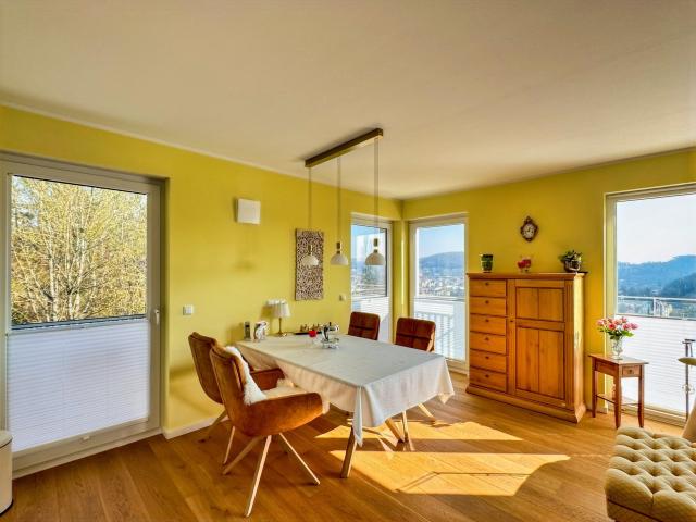 Exklusive, sonnige 3 Zimmer Wohnung mit Blick über Bad Kissingen für Investoren oder Selbstnutzer