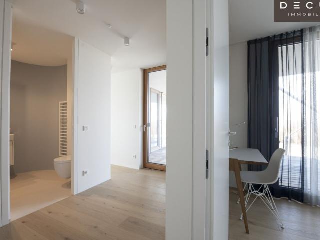 EXKLUSIVE SEEHÄUSER IN ERSTER REIHE AM NEUSIEDLER SEE