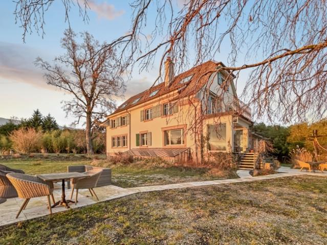 EXKLUSIVE SEEUFER RESIDENZ DIREKT AM NEUENBURGERSEE