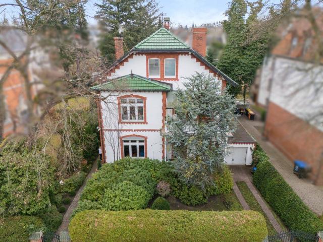 Exklusive Villa im begehrten Villenviertel Berlin Lichterfelde West mit zwei Wohneinheiten