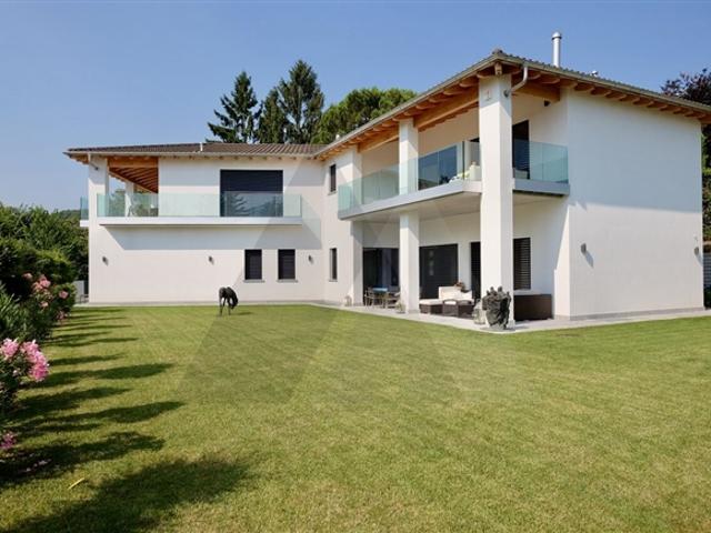 EXKLUSIVE VILLA MIT HALLENBAD IN MONTAGNOLA