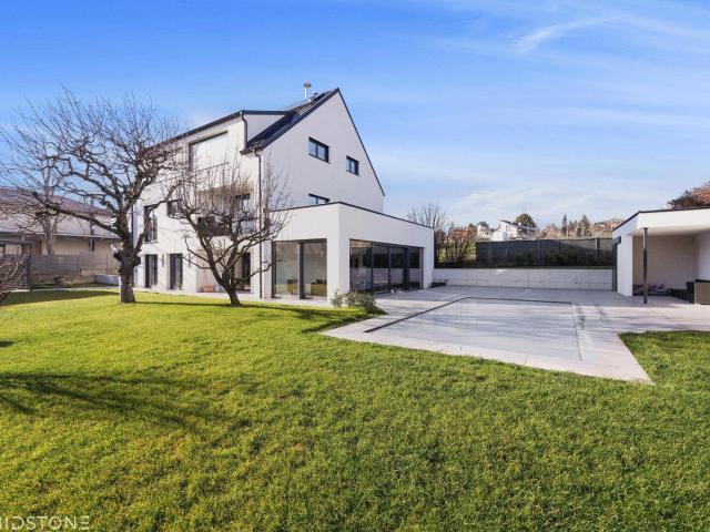 Exklusive Villa mit überragendem Wien Blick* Barrierefreier Luxus in Bestlage mit Lift, Salzwasserpool und großer Terrassenfläche
