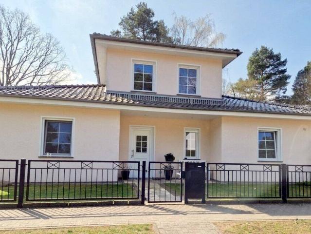 Exklusiver Bungalow mit Garage in Glienicke Nordbahn