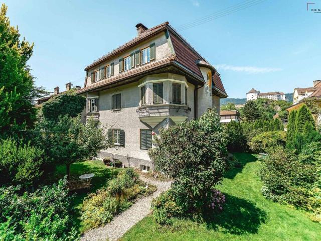 Exklusives Mehrfamilienhaus in PremiumlageWohnen mit Festungspanorama