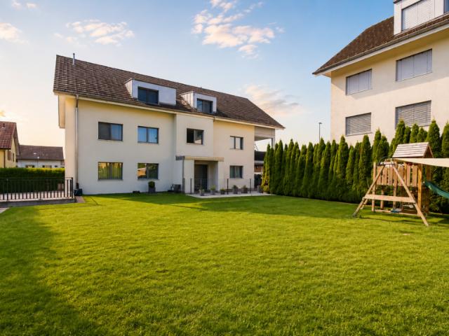 Exklusives Mehrgenerationenhaus in Seenähe drei Wohneinheiten mit vielseitigen Nutzungsmöglichkeiten