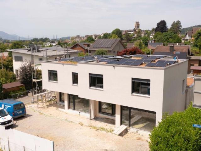 Exklusives Neubau Doppeleinfamilienhaus in Uznach