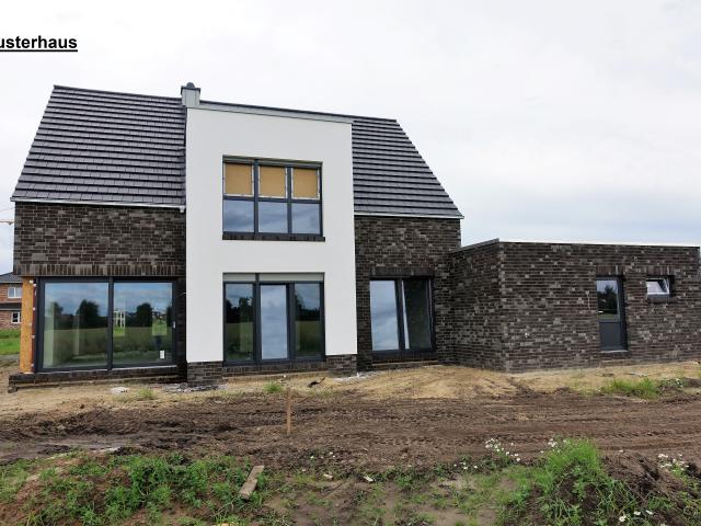 Exklusives Neubau Einfamilienhaus in ruhiger Wohnlage