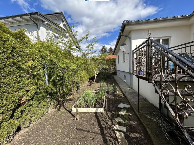 Exklusives Bungalow Einfamilienhaus im Toskanischen Stil in Grazer Top Lage