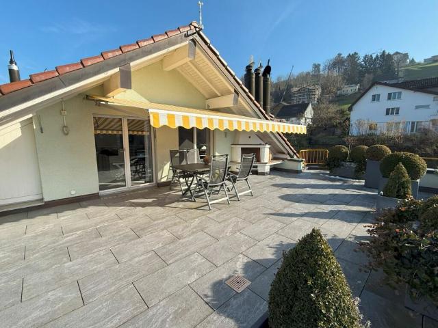 Exklusives Dachgeschoss mit 174 m2 und 60 m2 Terrasse