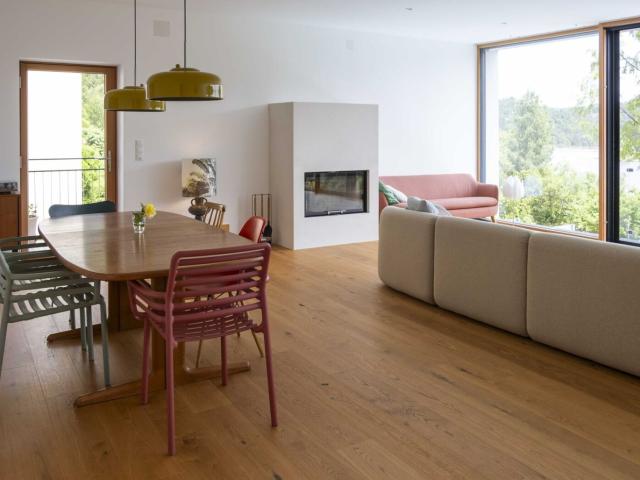Exklusives Designhaus am See mit Privatstrand und Pool 80 Min von Wien