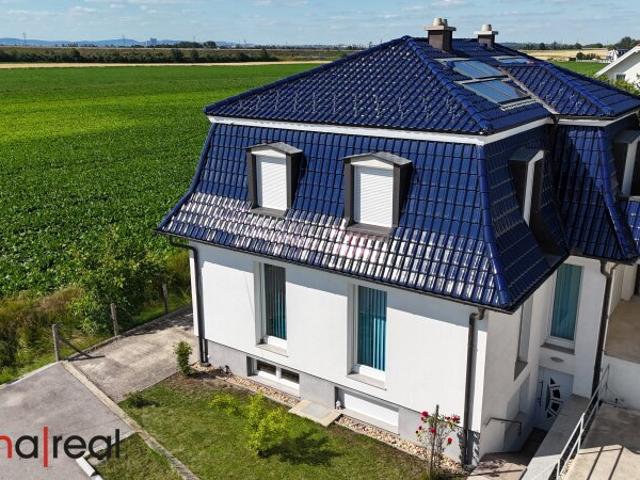 Exklusives Einfamilienhaus 250m2 inkl. Wohnkeller 7 Zimmer, 3 Bäder, Garten & Sauna, Garage – sofort beziehbar