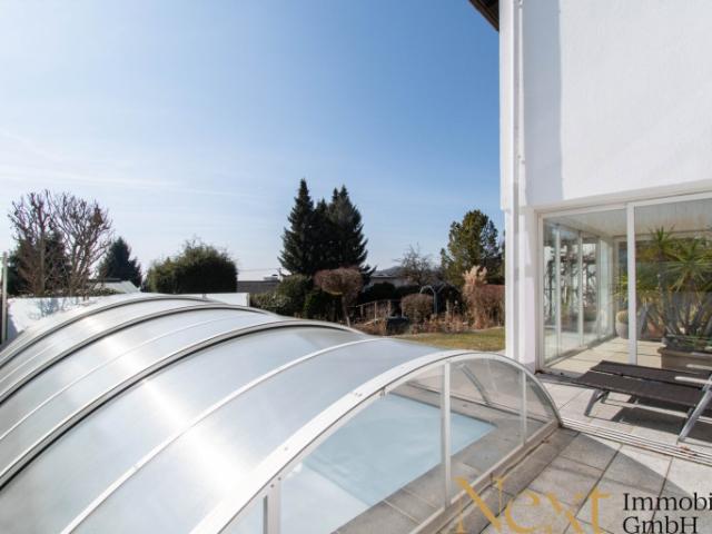 Exklusives Einfamilienhaus in Altenberg Oberbairing bei Linz mit Einliegerwohnung, Pool und Wintergarten!