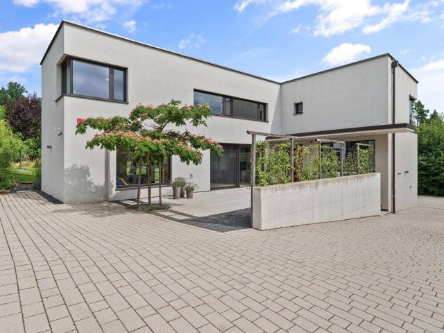 Exklusives Einfamilienhaus mit Blick auf das Sacré Coeur in Pressbaum