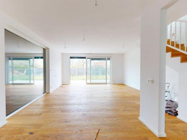 Exklusives Einfamilienhaus mit moderner Ausstattung in ruhiger Wohnlage. Erstbezug!