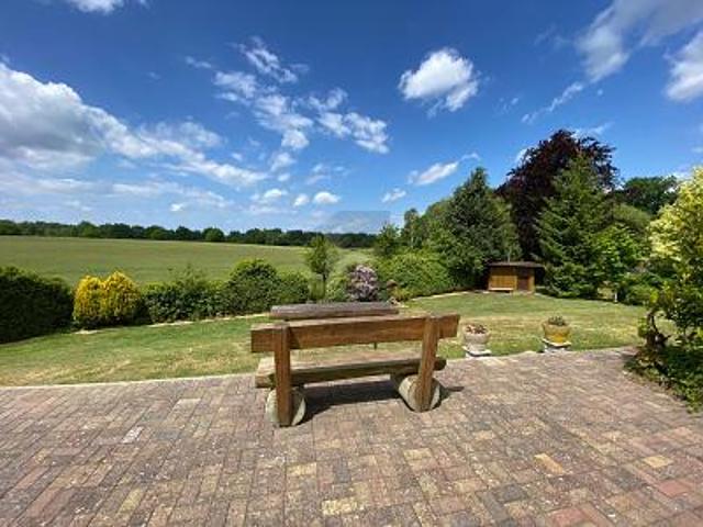EXKLUSIVES FAMILIENIDYLL MIT GARTEN UND FERNBLICK