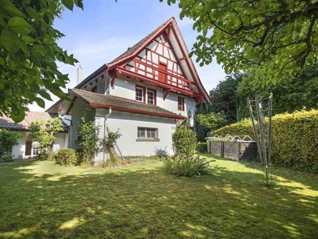 EXKLUSIVES LANDHAUS MIT GESCHICHTE – IDEAL FÜR MEHRGENERATIONSWOHNEN IN STEINMAUR