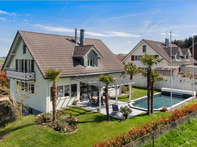 Exklusives Landhaus mit Pool und Wellnessbereich
