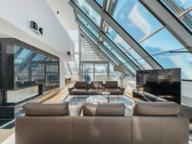 Penthouse zwischen Rathaus & Parlament