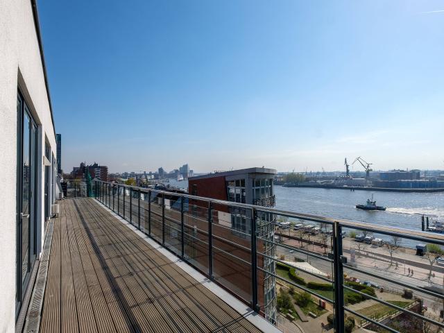 Exklusives Penthouse mit atemberaubendem Panorama Elbblick!