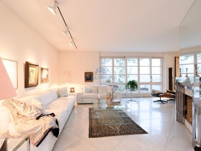 Exklusives Penthouse mit Rundum Terrasse an Toplage Bruderholz !