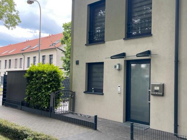 Exklusives Reiheneckhaus mit Garten u. Garage PRIVAT !