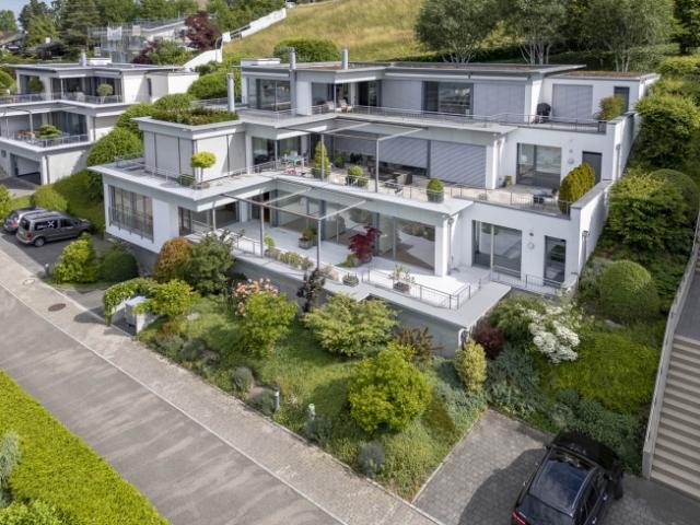 Exklusives Terrassenhaus mit traumhafter Seesicht