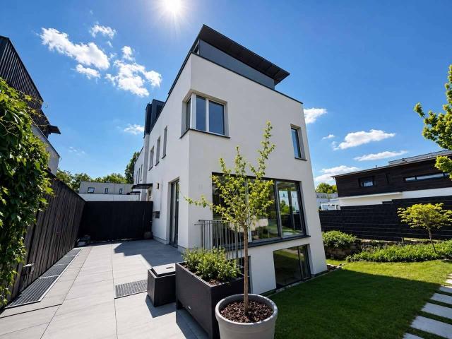 Exklusives Townhouse in Grunewald: 190 m² Wohnluxus mit 360° Dachterrasse & separatem Zugang