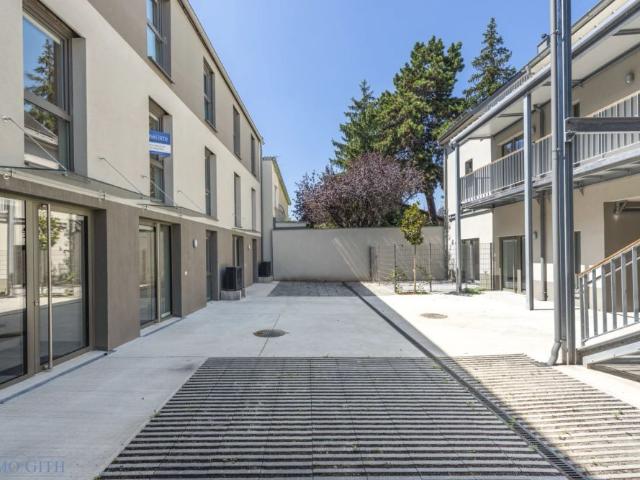 EXKLUSIVES TOWNHOUSE MIT GARTEN, PV ANLAGE & DESIGNAUSSTATTUNG ZU MIETEN – WIEN DIREKT VOR DER TÜR!