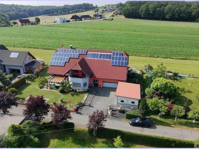 Exklusives Traumhaus mit 7 Schlafzimmern & 7 Bädern. Luxus für Ihre Visionen auf höchstem Niveau