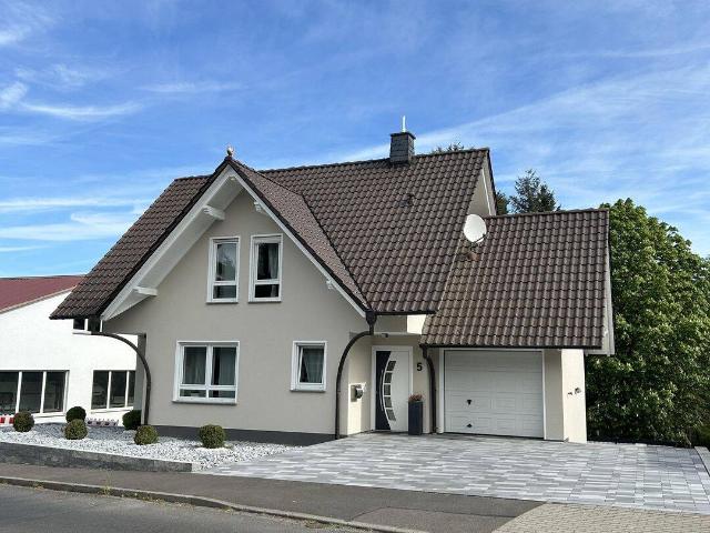 Exklusives Wohnen in Hauswurz