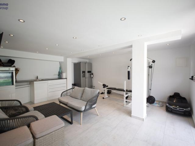 Exklusives Wohngefühl mit Pool, Zweiteinheit & Toplage – Ihr stilvoller Rückzugsort