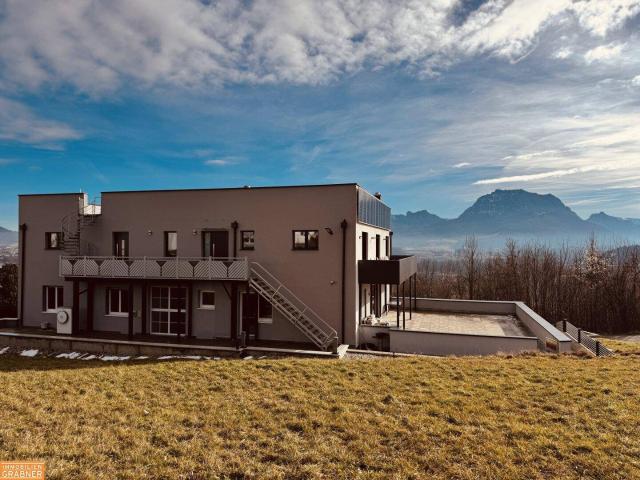 Exklusives Wohnpaket: 2 Wohnungen, 254 m², 5 Stellplätze – € 3.933/m²!