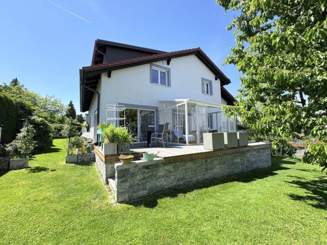 Exklusives Zweifamilienhaus mit Natur Schwimmteich in Christkindl – Generalsaniert & Gartenparadies mit Seltenheitswert